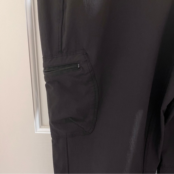 Women’s North Face Pants - Picture 3 of 8